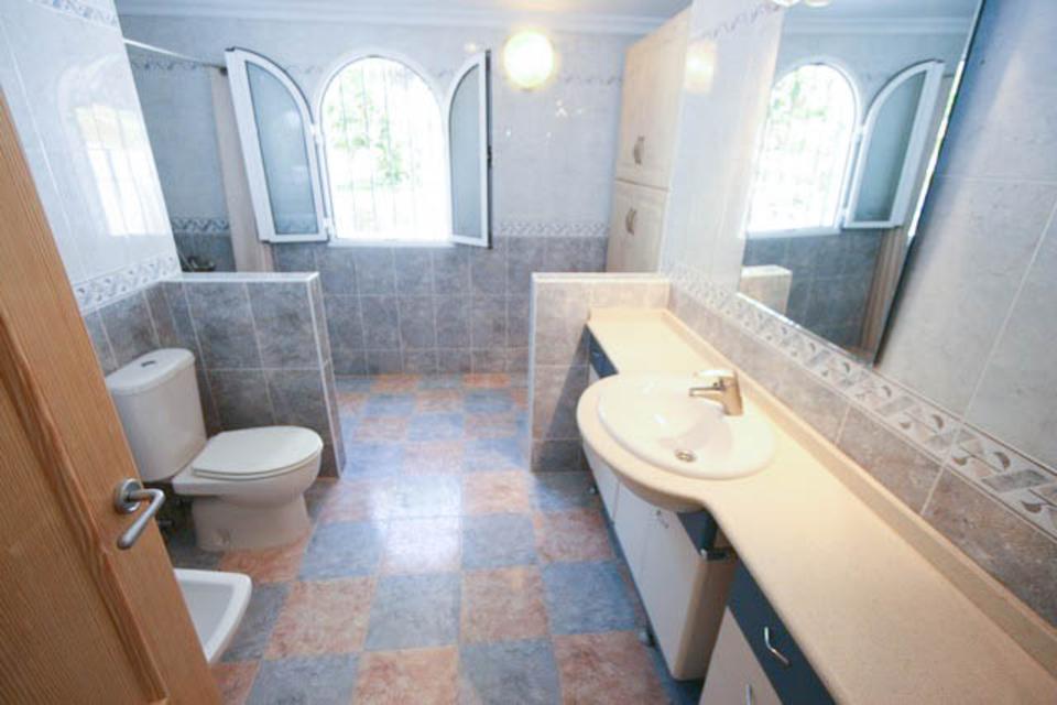 Unique opportunity to purchase a fabulous villa with stunning views
