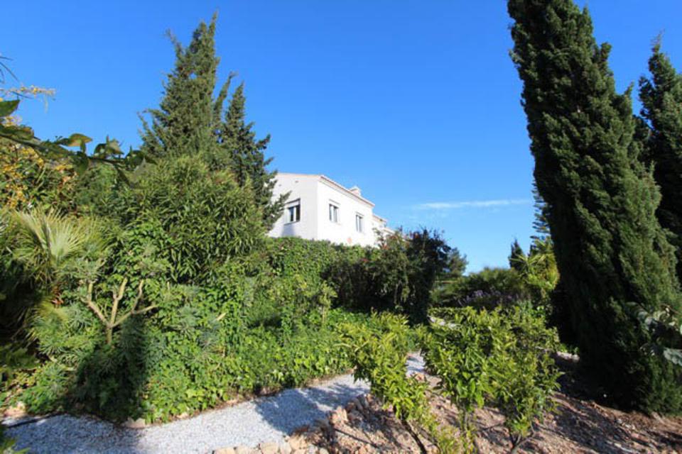Unique opportunity to purchase a fabulous villa with stunning views