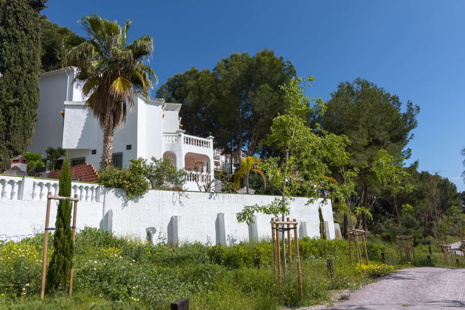 Spacious 5-Bedroom Villa with Pool and Dual Living Spaces in Nerja