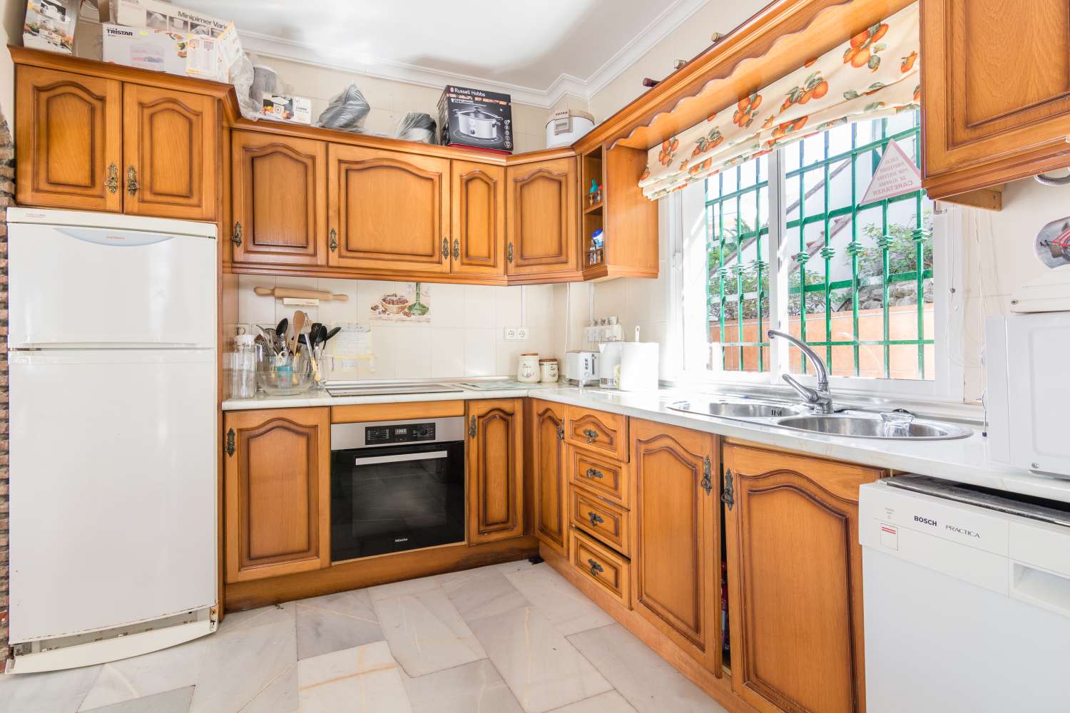 Spacious 5-Bedroom Villa with Pool and Dual Living Spaces in Nerja