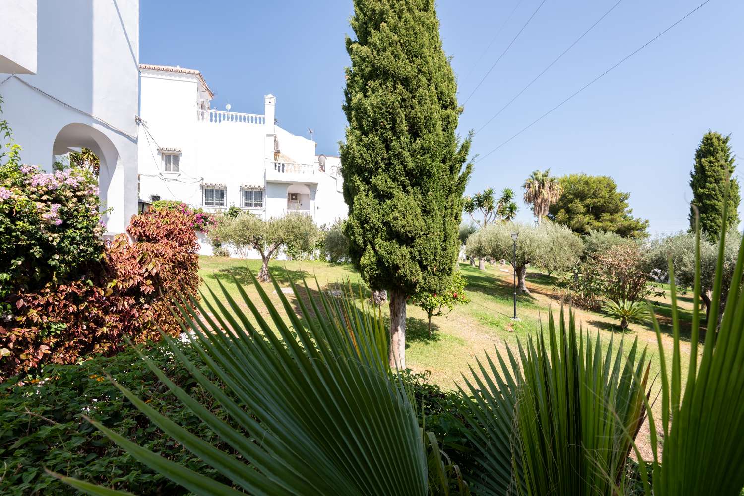 Stylish Renovated Townhouse with Terraces, Roof terrace & Garage in Los Olivos (Fuente del Baden area – Nerja)