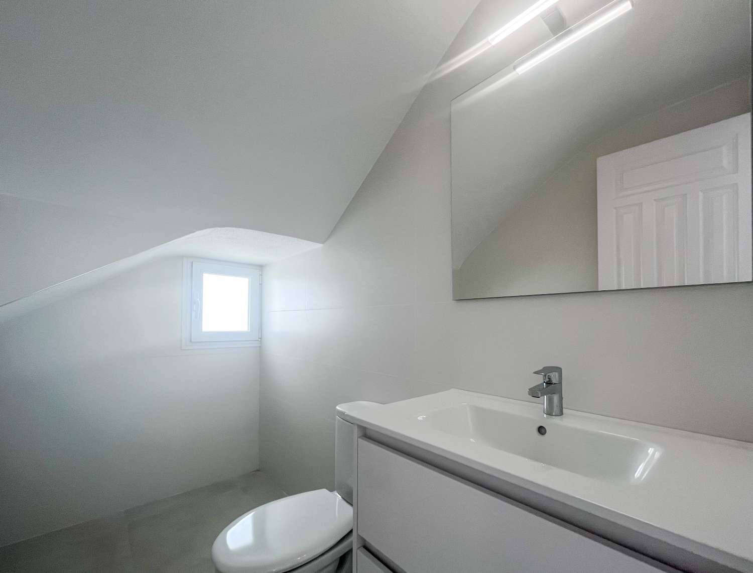 Stylish Renovated Townhouse with Terraces, Roof terrace & Garage in Los Olivos (Fuente del Baden area – Nerja)