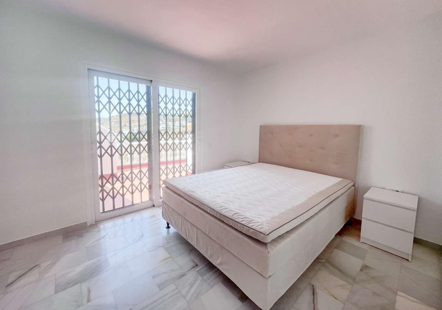 Stylish Renovated Townhouse with Terraces, Roof terrace & Garage in Los Olivos (Fuente del Baden area – Nerja)