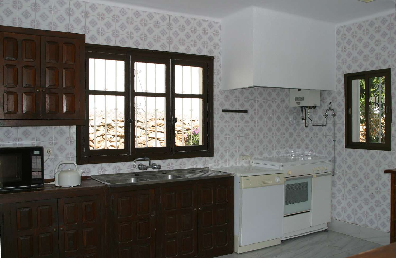 Villa with private pool for sale in Fuente del Baden, Nerja