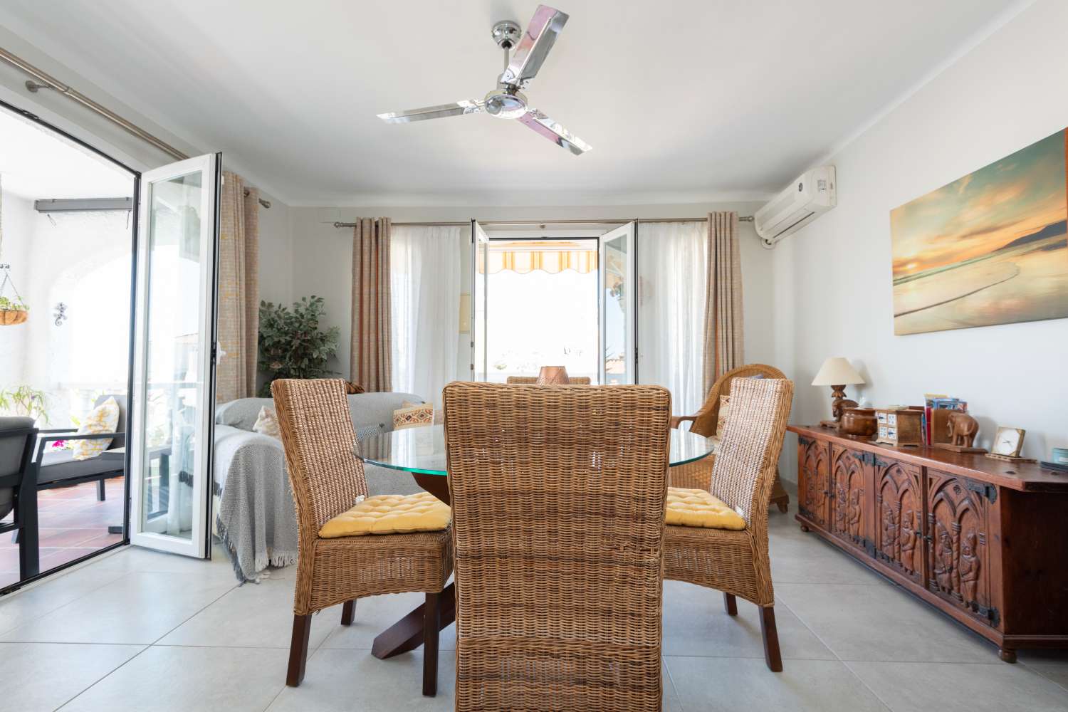 Appartement d'angle de deux chambres avec vue sur la mer à Paco Romo, Nerja