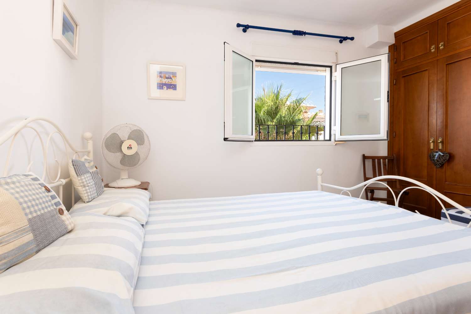 Appartement d'angle de deux chambres avec vue sur la mer à Paco Romo, Nerja