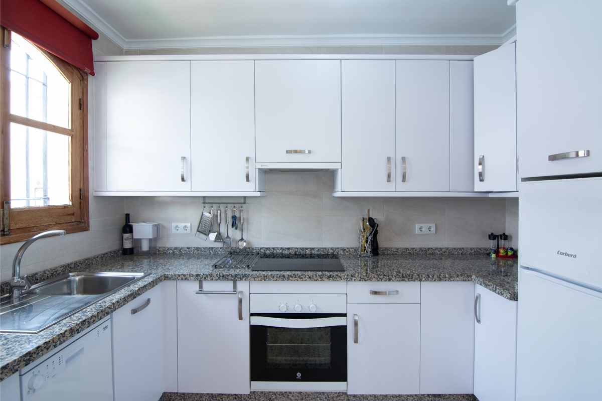 Detached Villa with Sea Views in Capistrano Village, Nerja