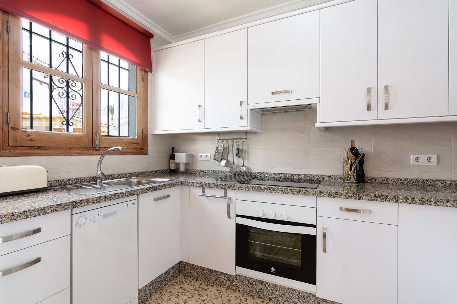 Detached Villa with Sea Views in Capistrano Village, Nerja