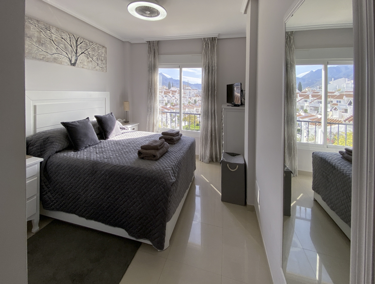 Toppleilighet med 2 soverom i El Olivar, Punta Lara – Utsikt over havet og fjellene