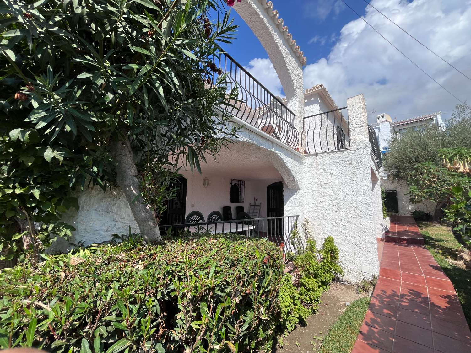 Spacious detached villa in the sought-after Capistrano Village, with the potential for two separate living spaces