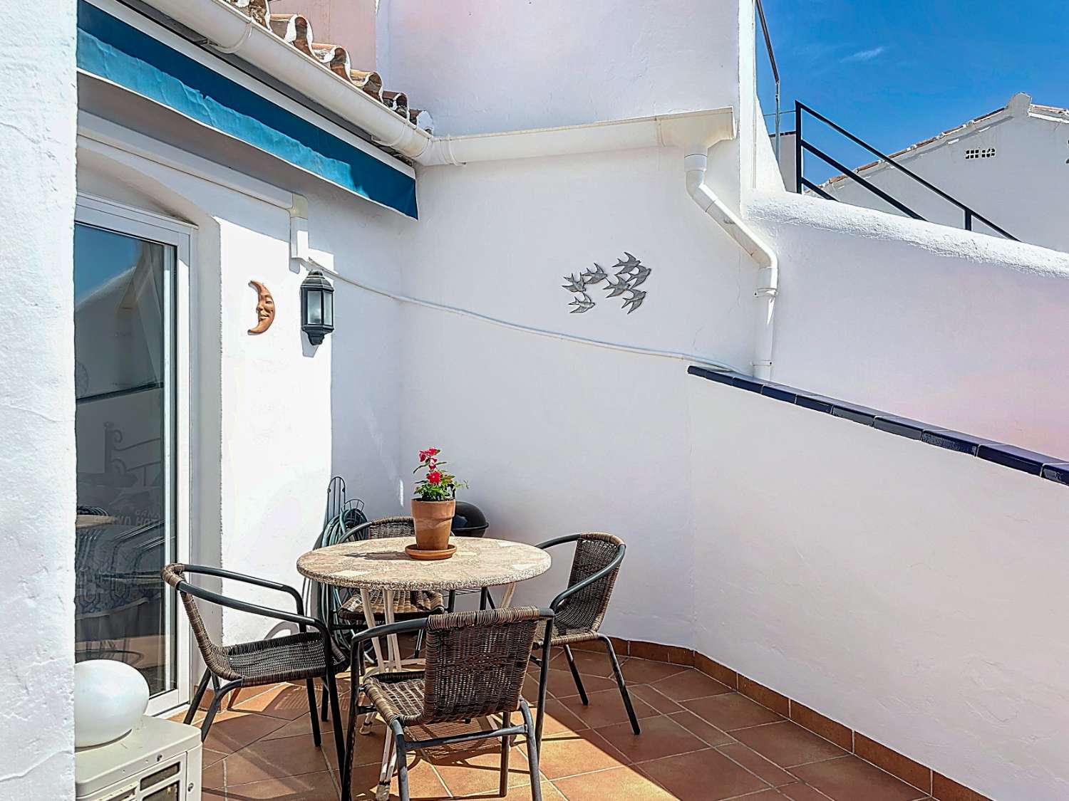 Beautiful Two-Bedroom Apartment with Sea Views in San Juan de Capistrano