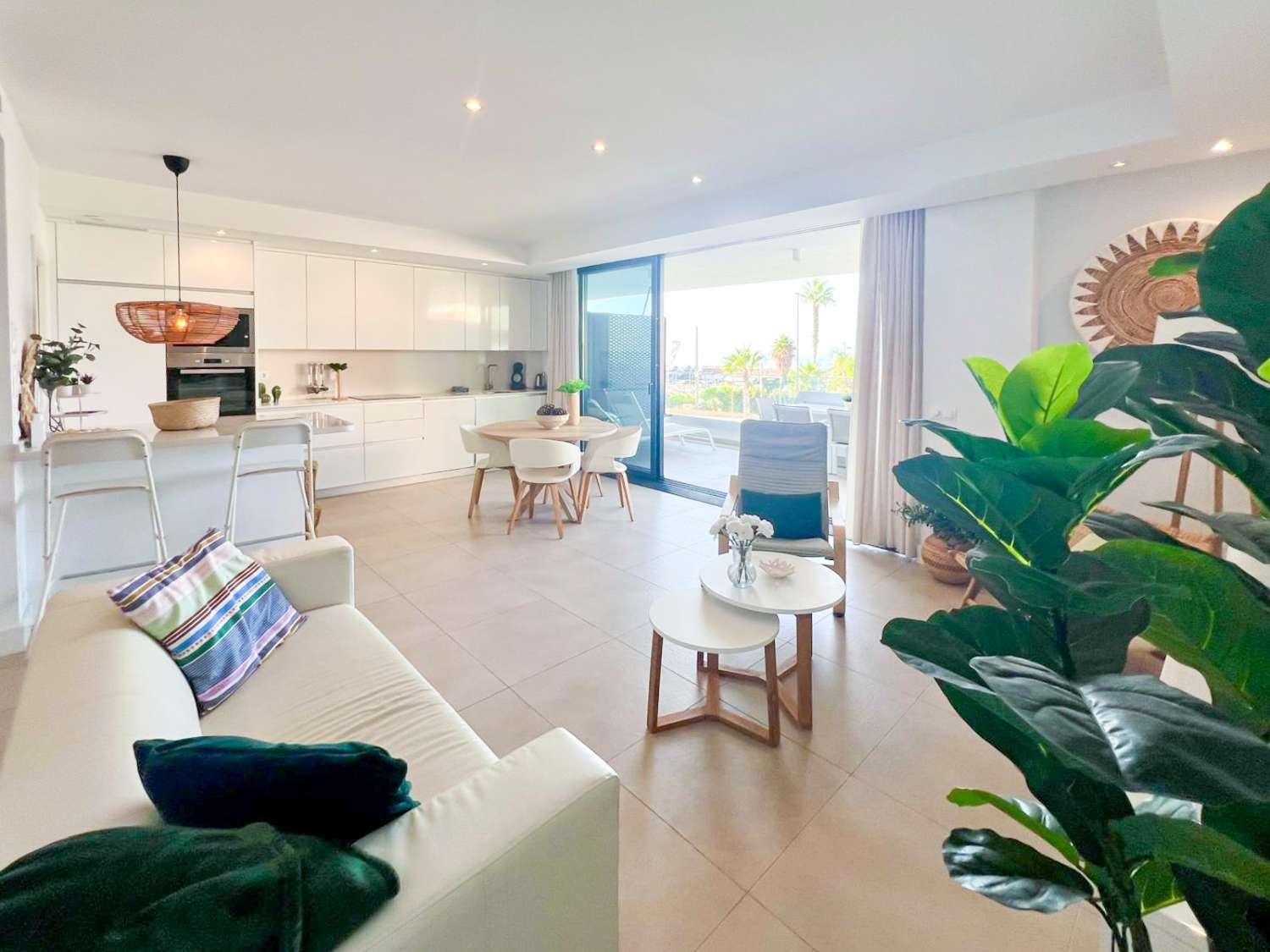 Bright, Modern Apartment with Fantastic Mediterranean Views and Terrace Living