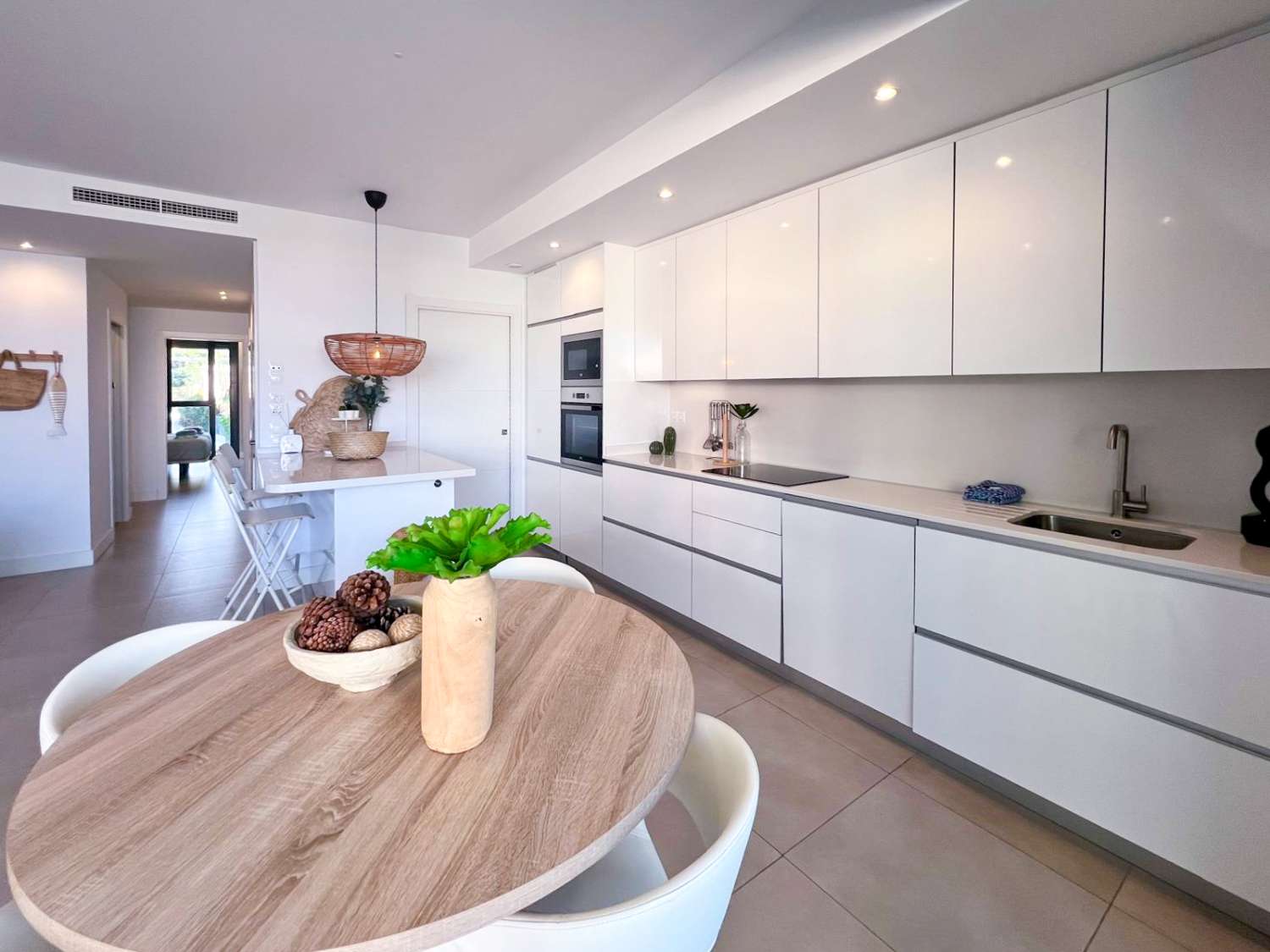 Bright, Modern Apartment with Fantastic Mediterranean Views and Terrace Living