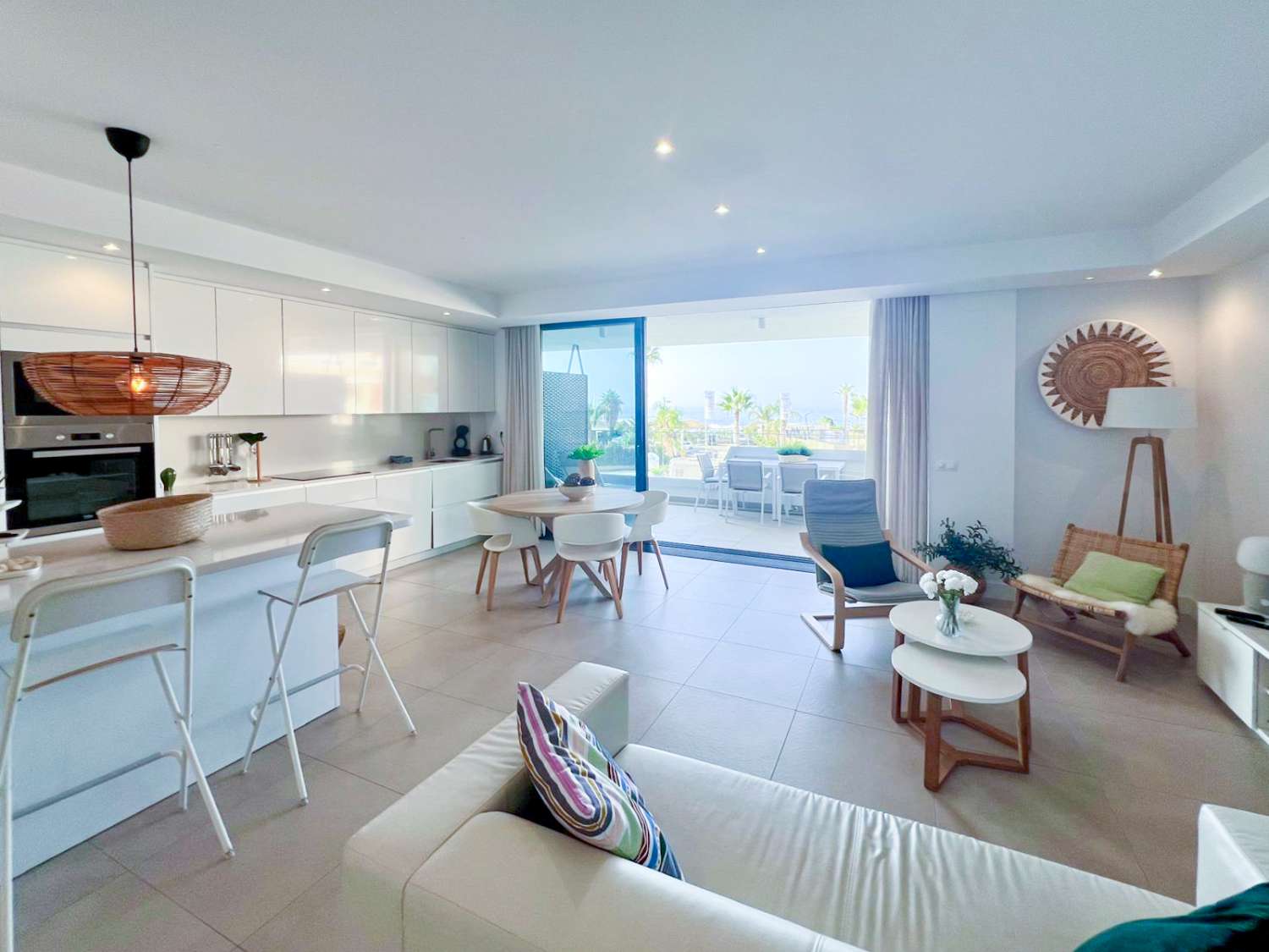 Bright, Modern Apartment with Fantastic Mediterranean Views and Terrace Living