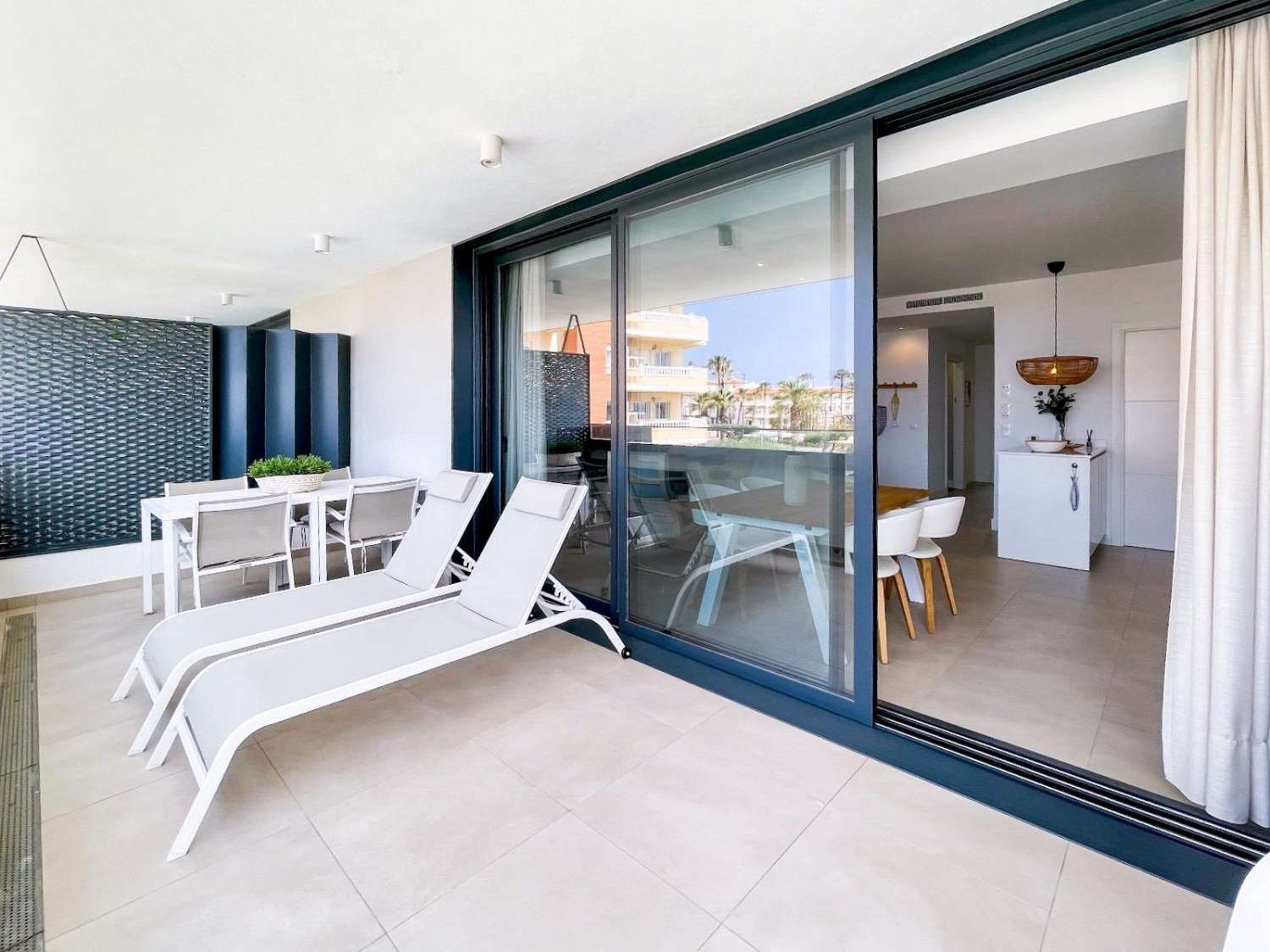 Bright, Modern Apartment with Fantastic Mediterranean Views and Terrace Living