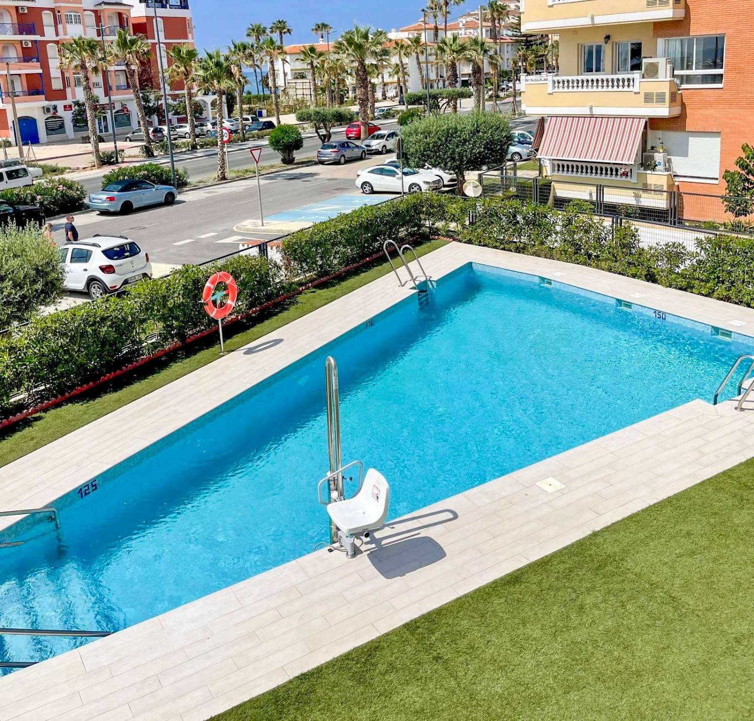 Bright, Modern Apartment with Fantastic Mediterranean Views and Terrace Living
