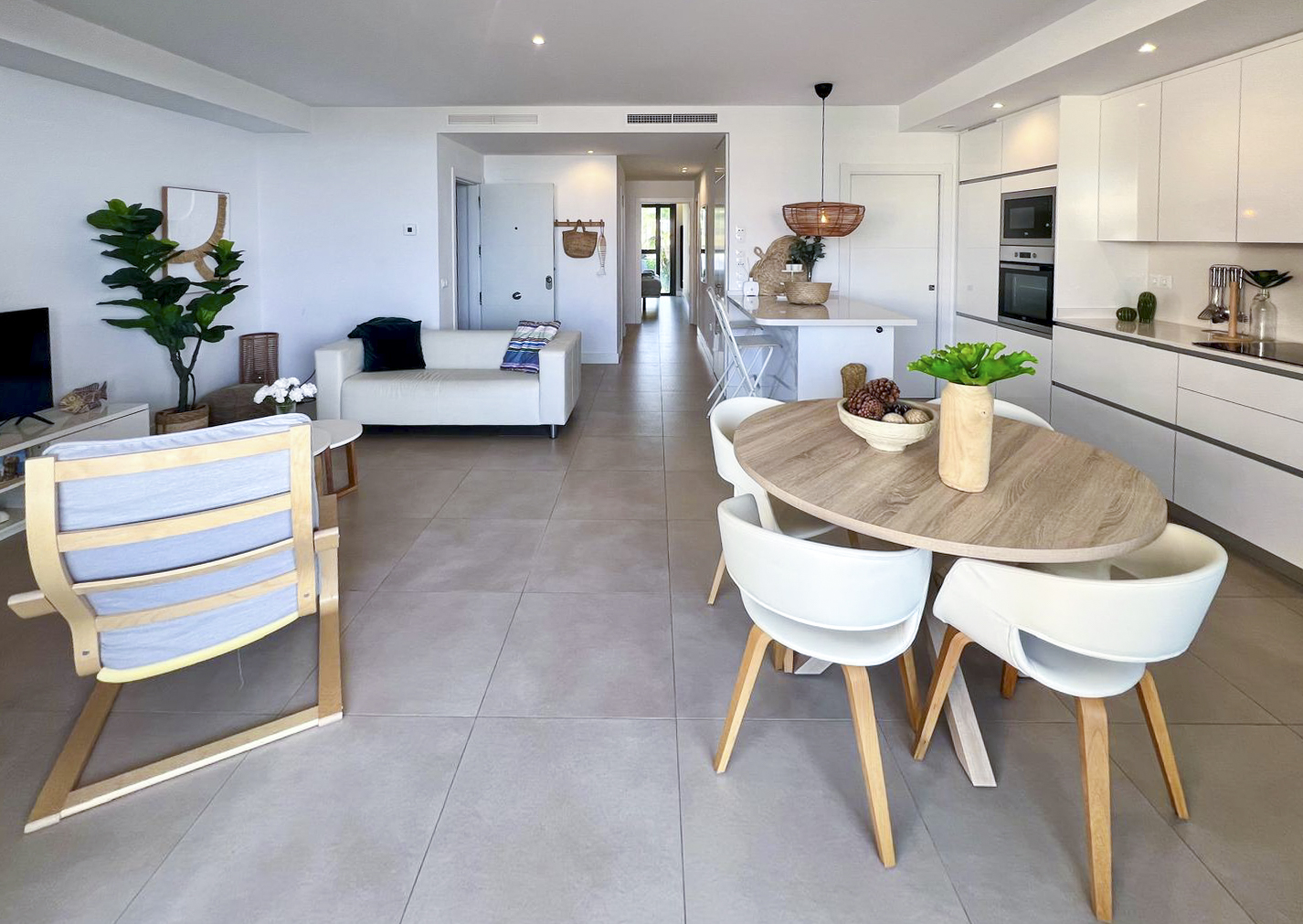Bright, Modern Apartment with Fantastic Mediterranean Views and Terrace Living