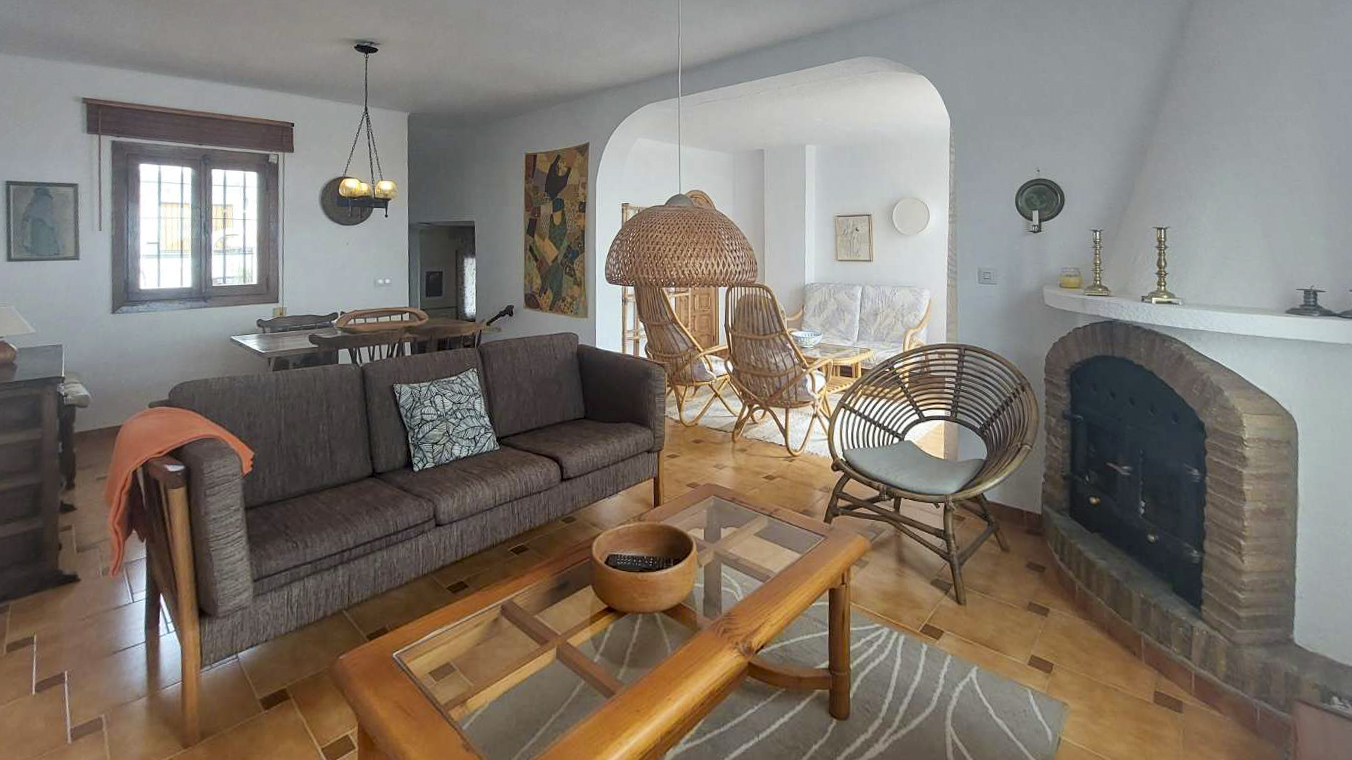 Bright & Spacious South-Facing Townhouse with Sea Views in Almijara III