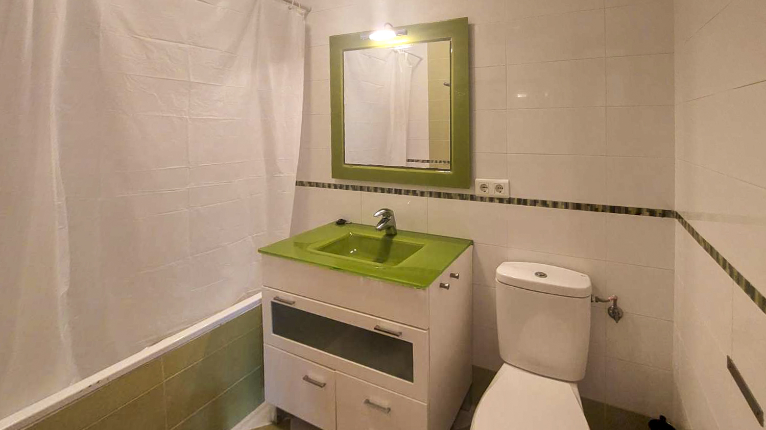 Bright & Spacious South-Facing Townhouse with Sea Views in Almijara III