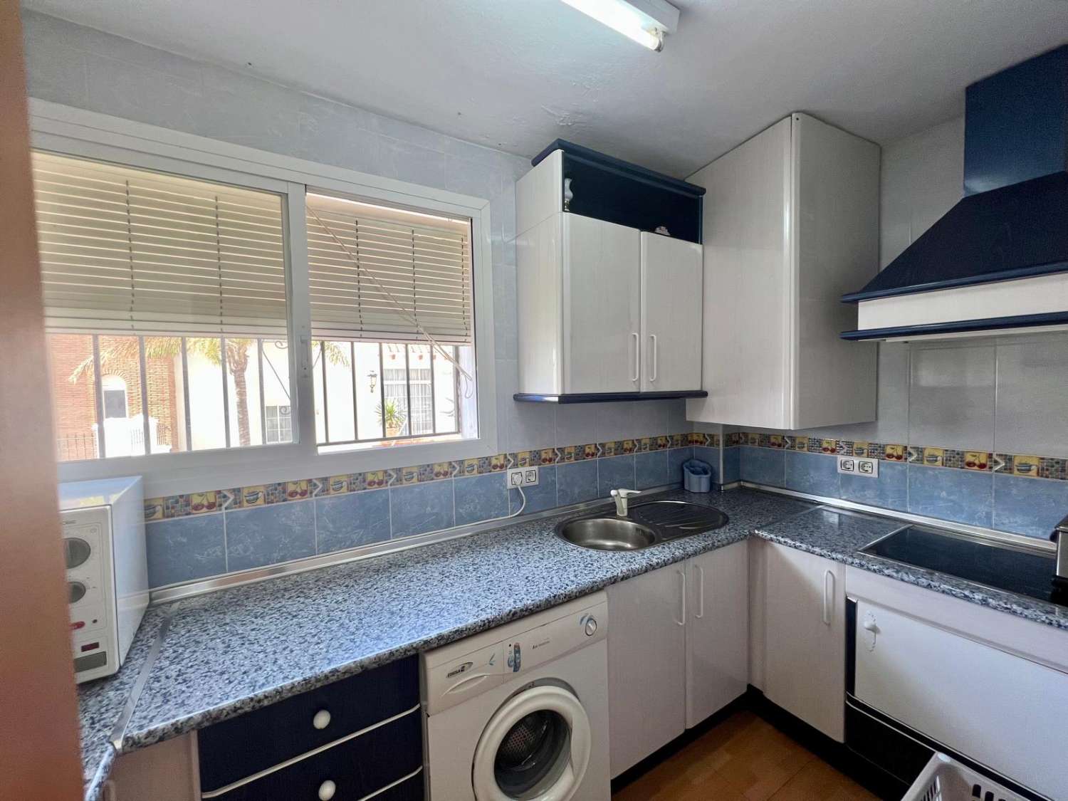 Charming 2-Bedroom Apartment in Edificio Miami, Nerja – Steps from Burriana Beach