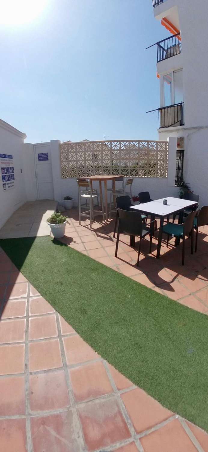 Charming 2-Bedroom Apartment in Edificio Miami, Nerja – Steps from Burriana Beach