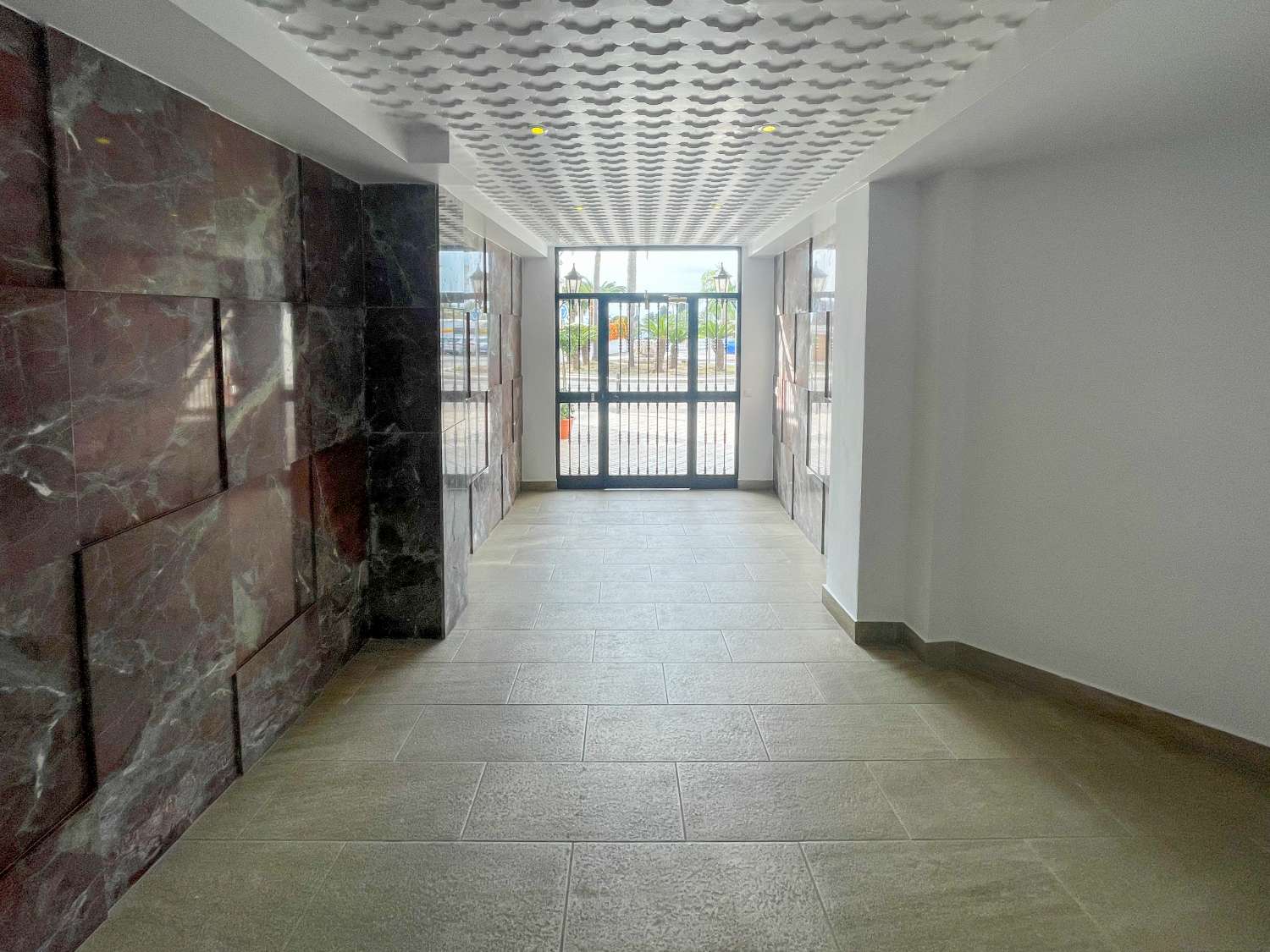 Piso en venta en Edificio Bahia, junto al Hotel Parador en Nerja