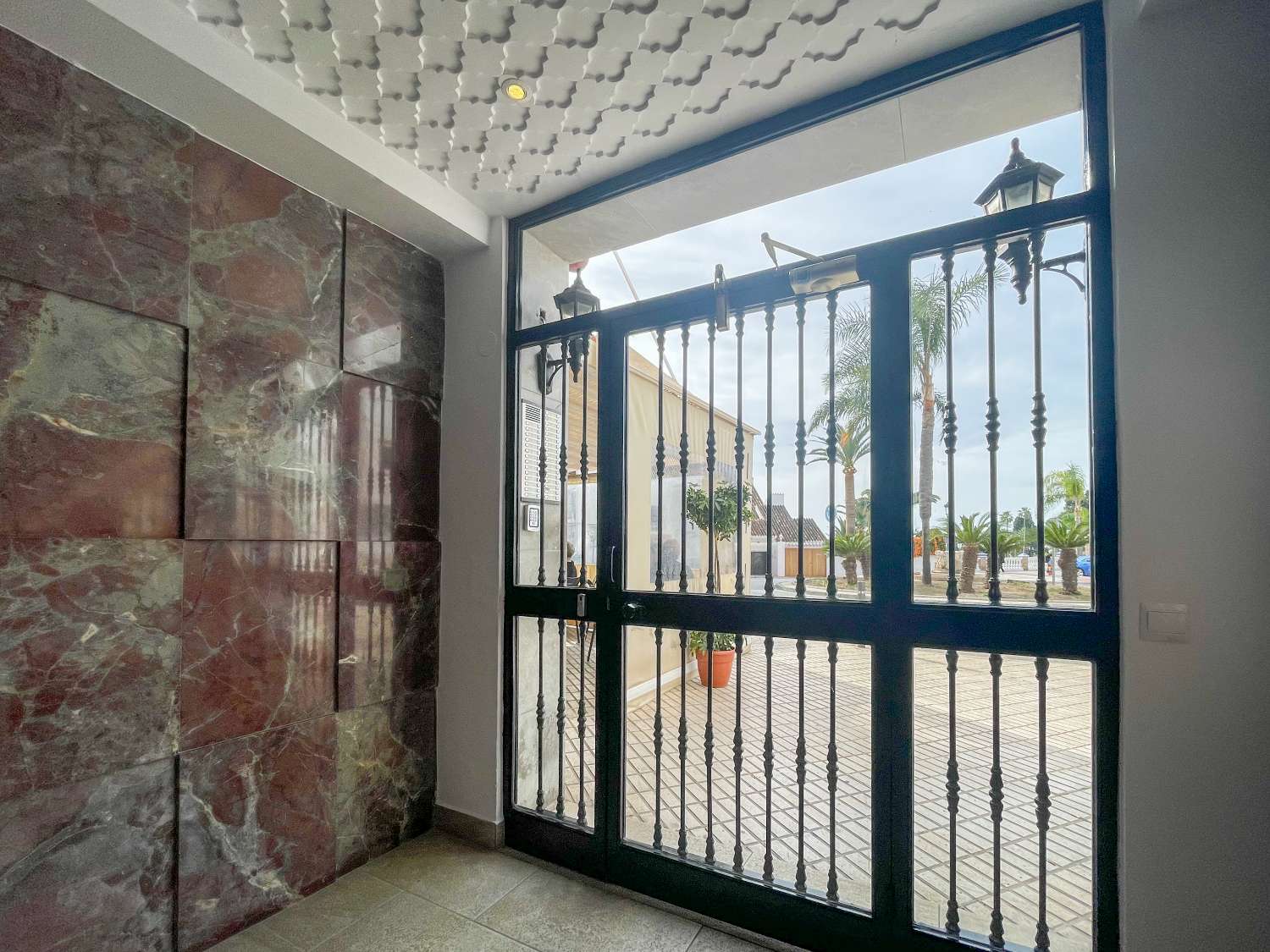 Piso en venta en Edificio Bahia, junto al Hotel Parador en Nerja