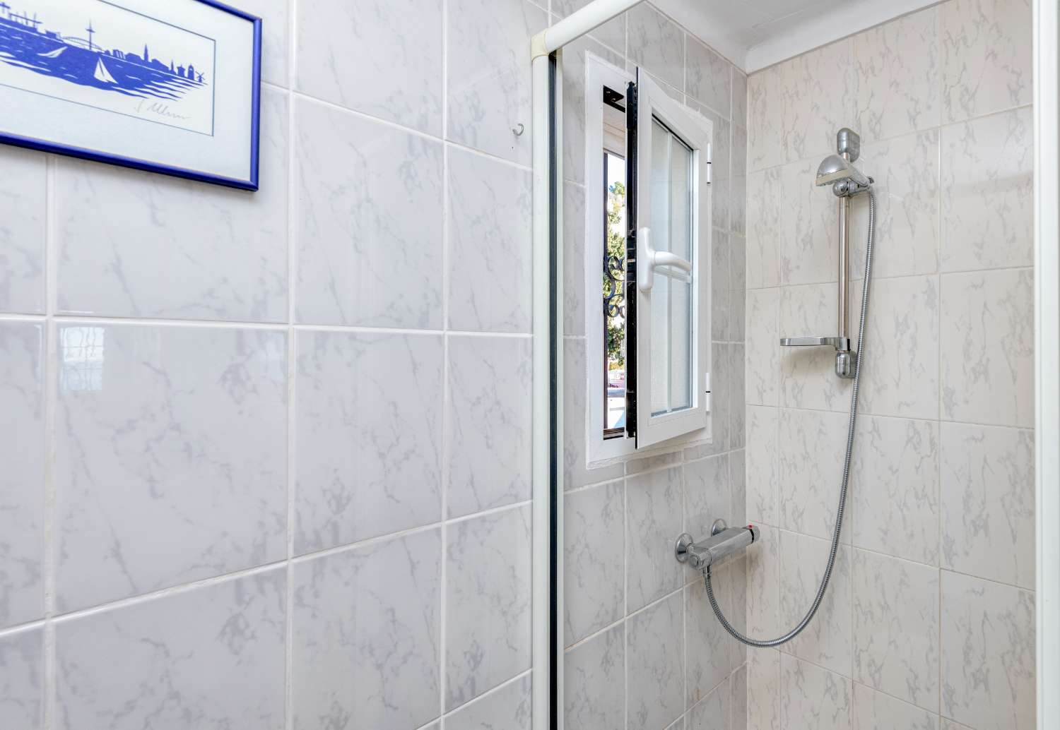 Hus till salu i Nerja, Urb. El Algarrobo