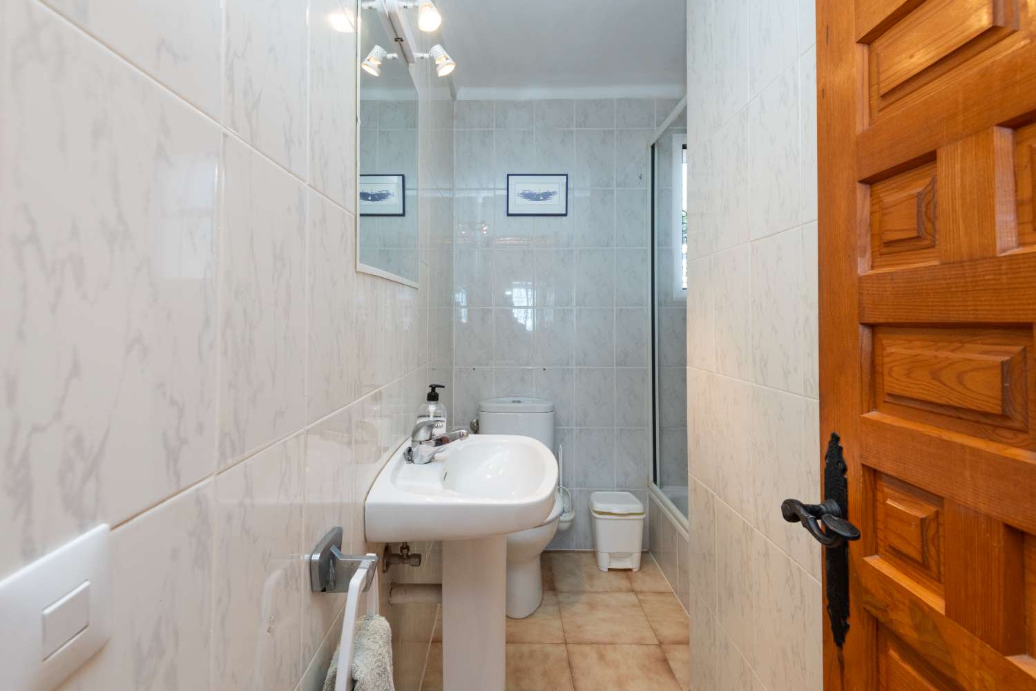 Hus till salu i Nerja, Urb. El Algarrobo