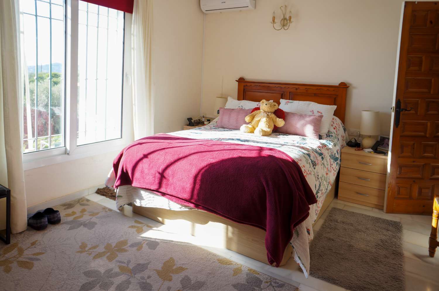 Detached villa with private pool in Maro