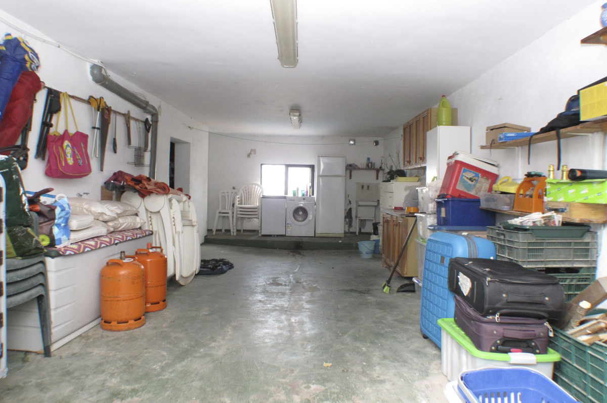 Detached villa with private pool in Maro