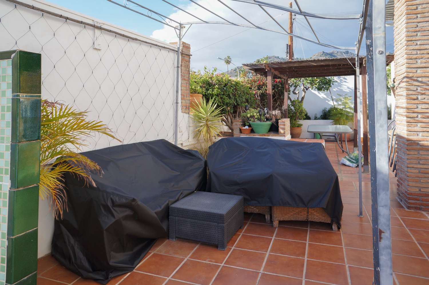 Detached villa with private pool in Maro