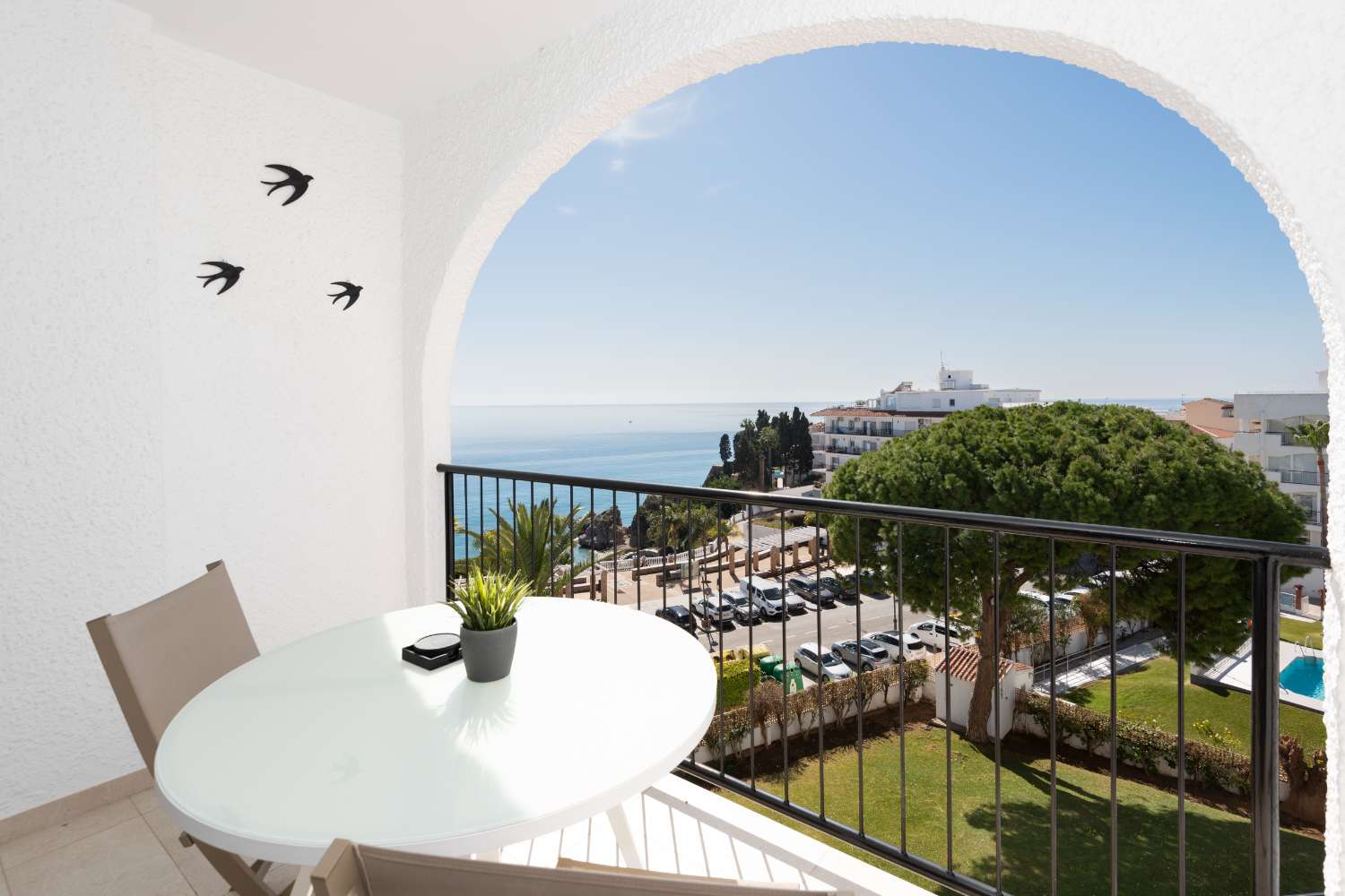 Immaculate, Recently Renovated Apartment in a Highly Sought-After Building