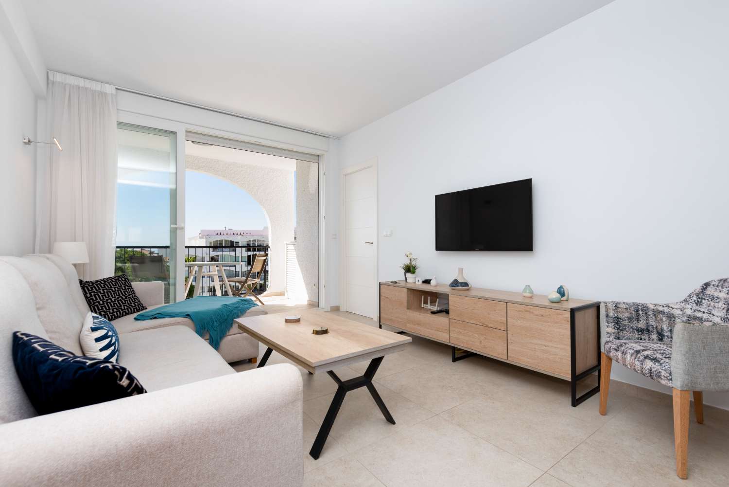 Immaculate, Recently Renovated Apartment in a Highly Sought-After Building