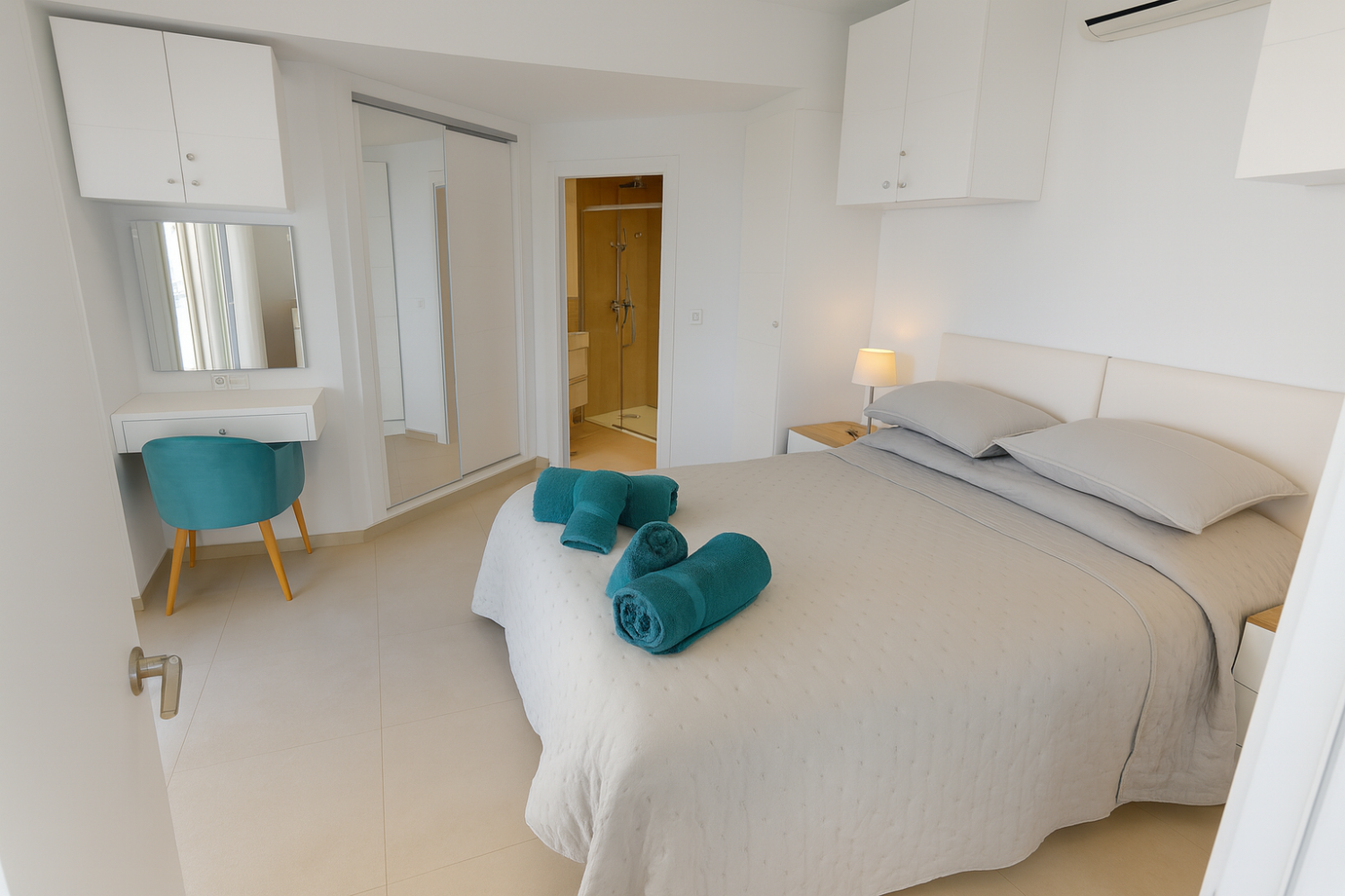 Immaculate, Recently Renovated Apartment in a Highly Sought-After Building