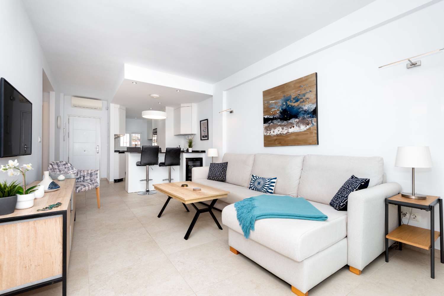 Immaculate, Recently Renovated Apartment in a Highly Sought-After Building
