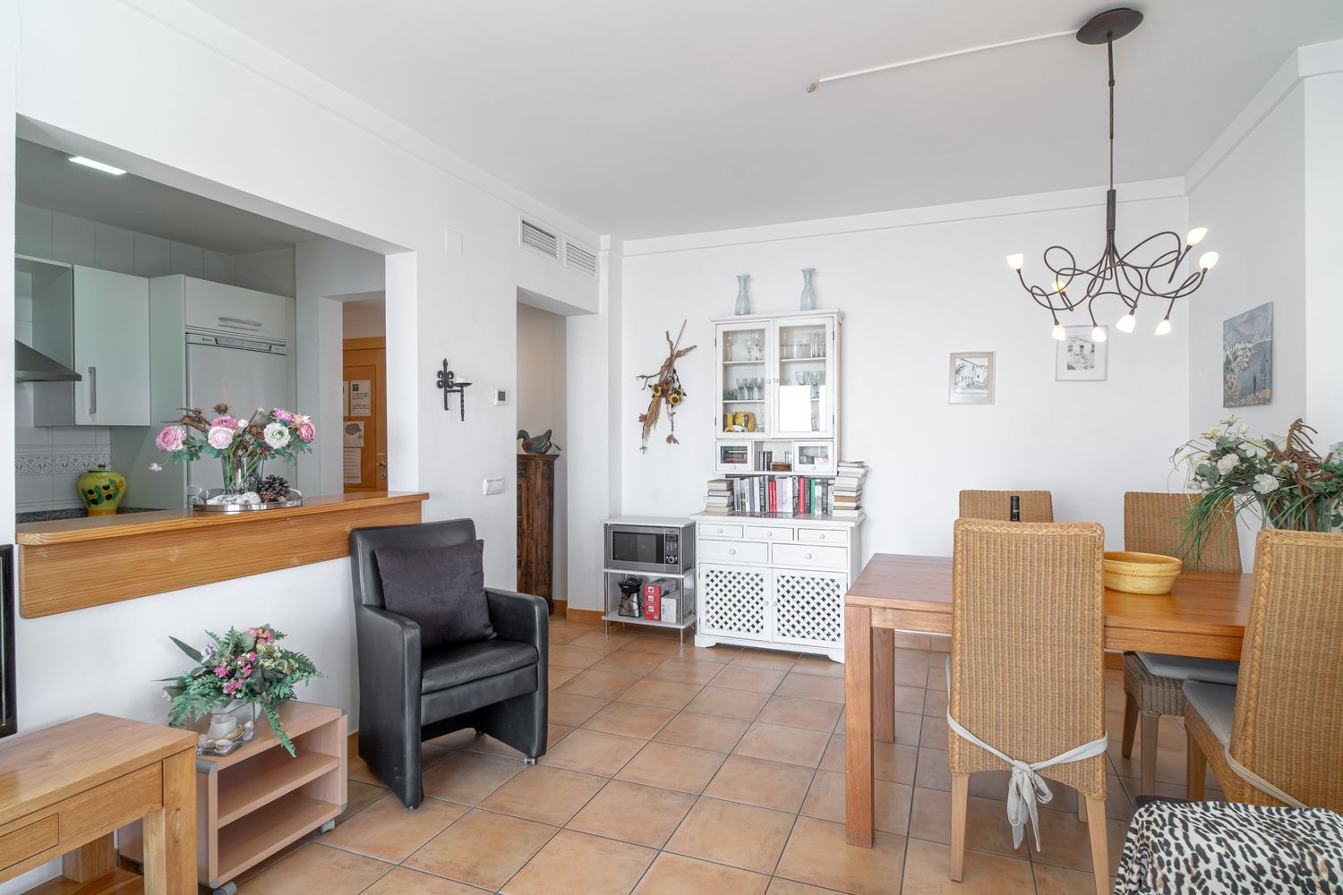 Stunning 2-Bedroom Apartment with Panoramic Sea Views in Tamango Hills