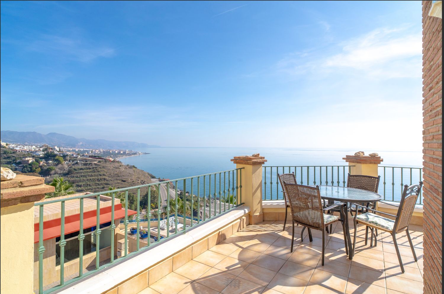 Stunning 2-Bedroom Apartment with Panoramic Sea Views in Tamango Hills