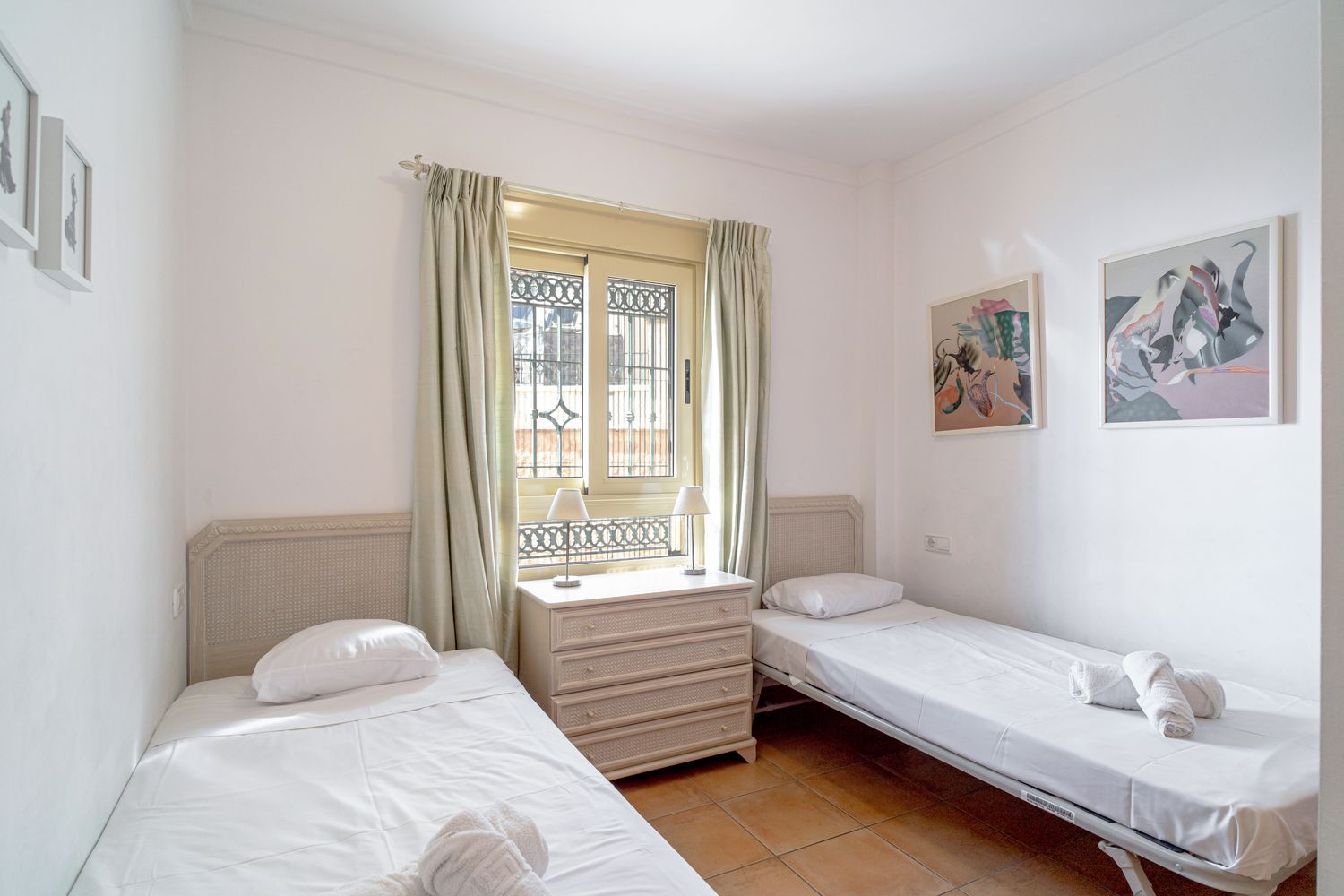 Stunning 2-Bedroom Apartment with Panoramic Sea Views in Tamango Hills