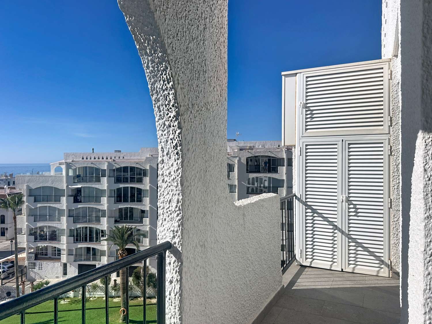 Immaculate, Recently Renovated Apartment in a Highly Sought-After Building