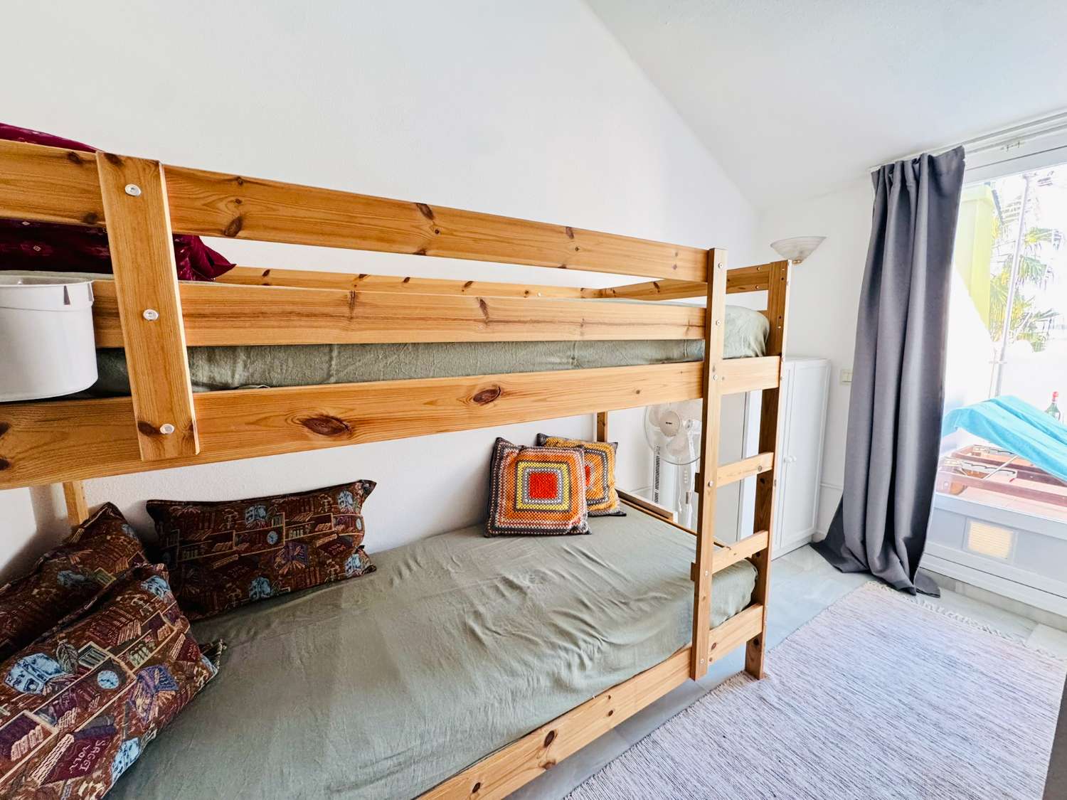 Apartamento dúplex en venta en La Rosas, Nerja