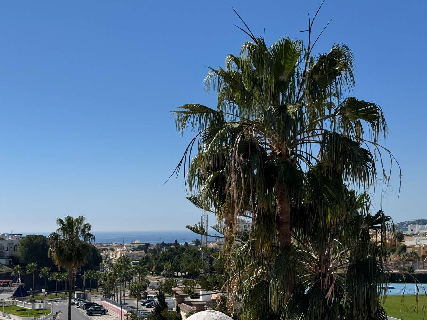 Apartamento dúplex en venta en La Rosas, Nerja