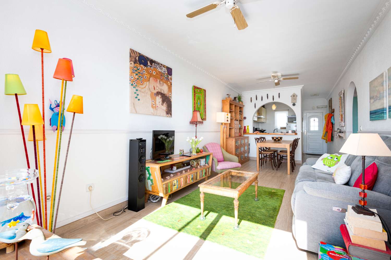 Leilighet til salgs med flott havutsikt beliggende i La Noria Nerja