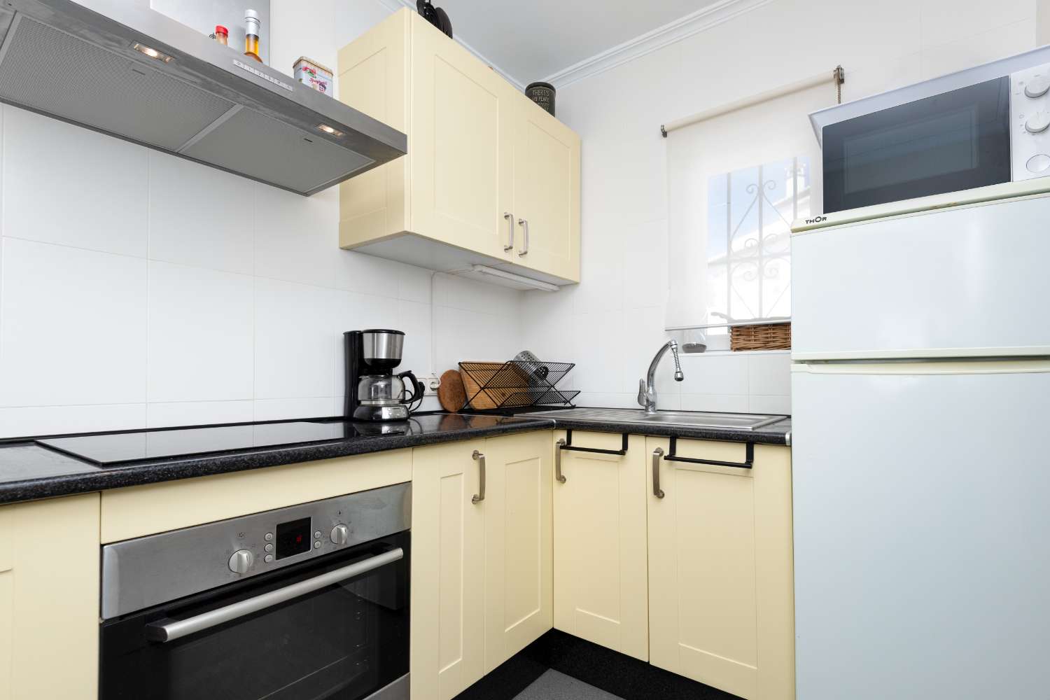 Leilighet til salgs med flott havutsikt beliggende i La Noria Nerja