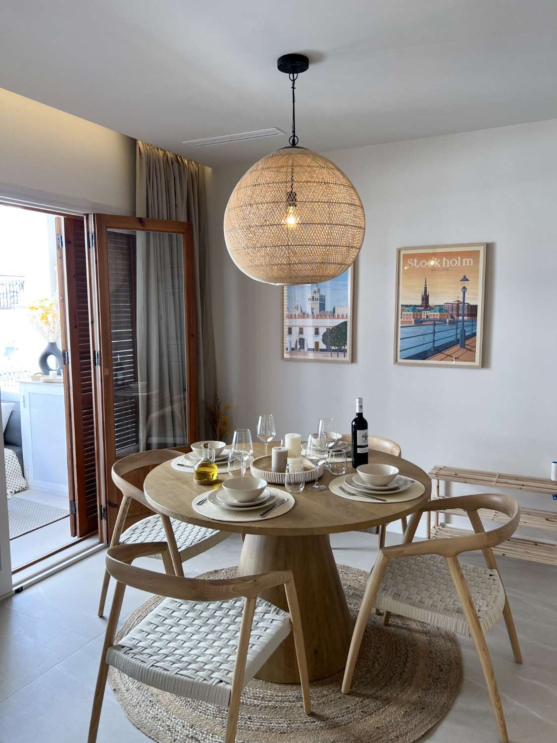 Prachtig gerenoveerd appartement met zeezicht in het hart van Nerja.