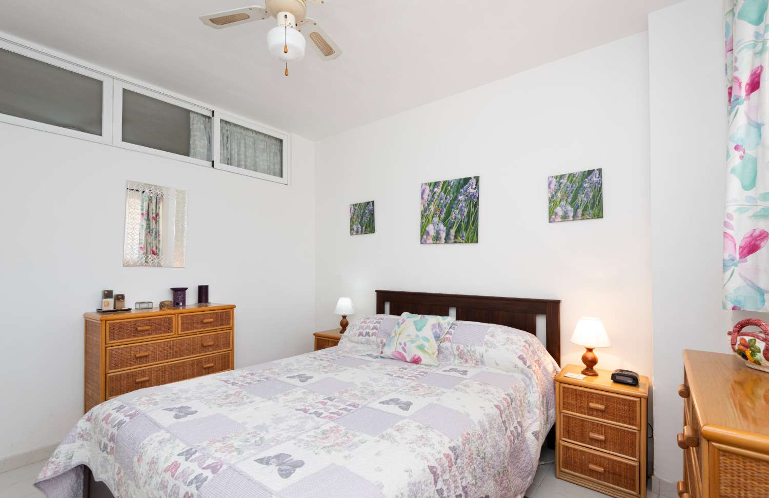 Encantador apartamento con amplia terraza, jardín, patio y jacuzzi privado.