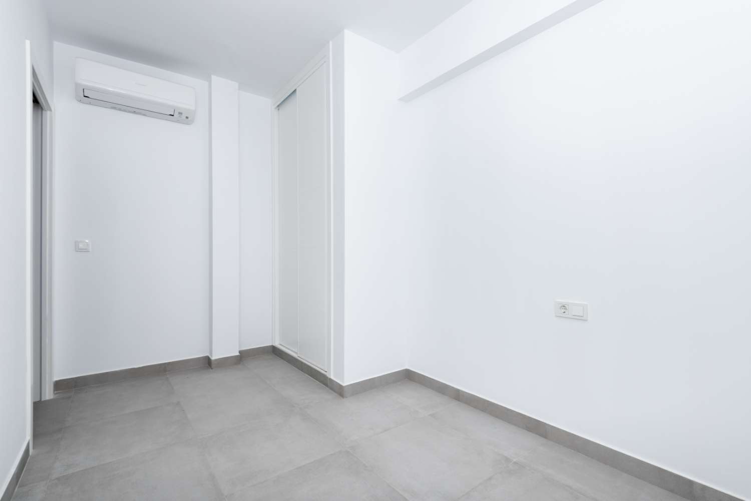 Newly built duplex apartment with great sea views