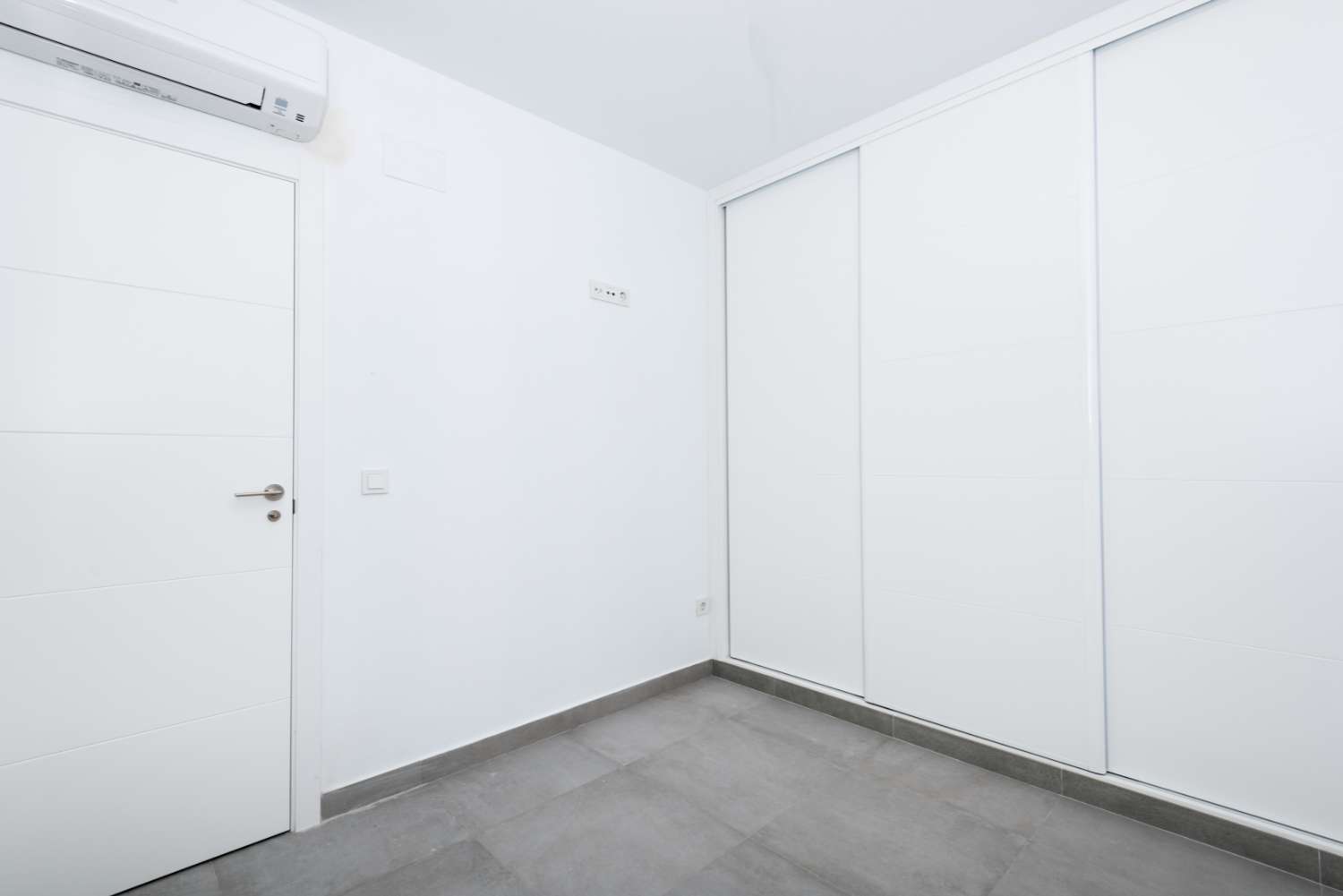 Newly built duplex apartment with great sea views