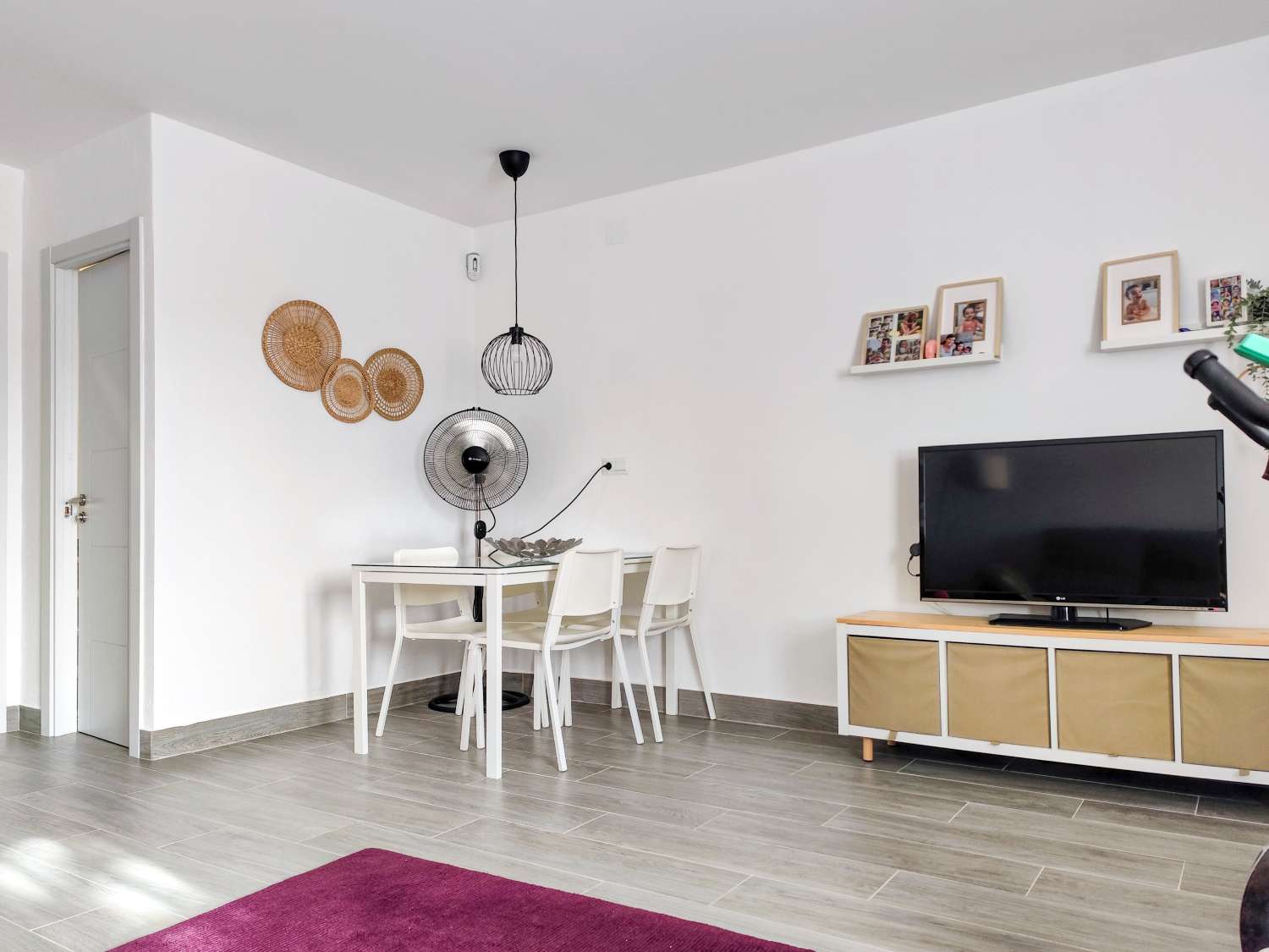 Elegante, freistehende Villa mit privatem Pool auf einem großzügigen Grundstück in der Nähe des Strandes von Burriana