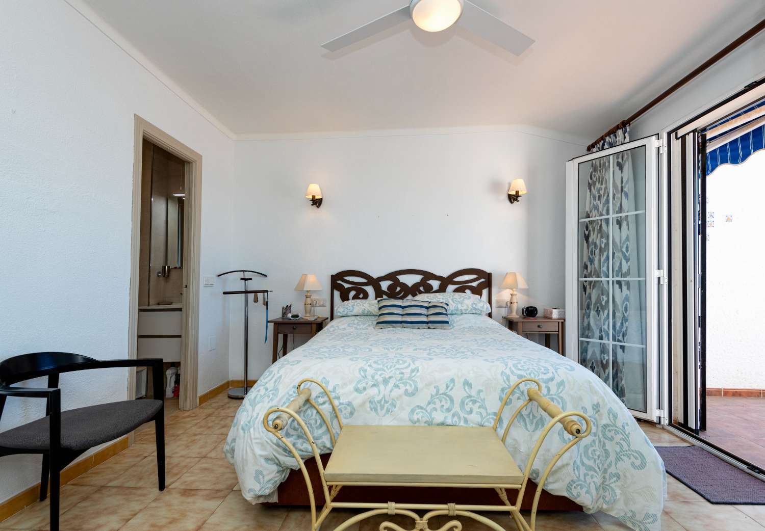 Velpresentert rekkehus med havutsikt i El Algarrobo, Nerja